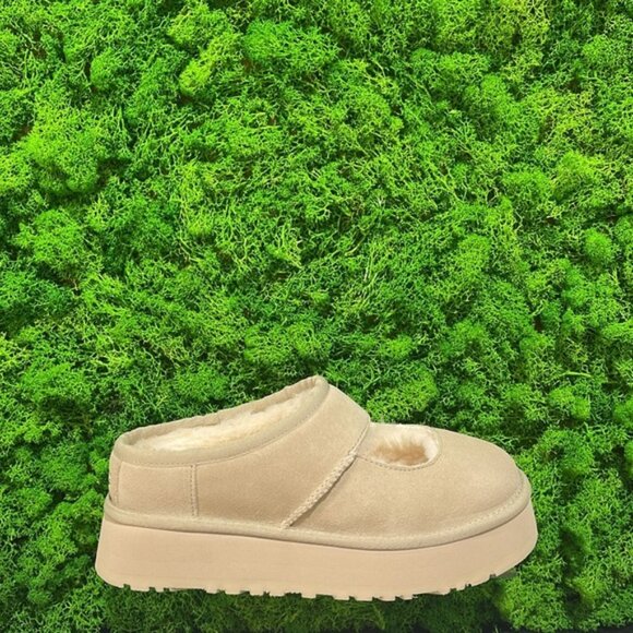 UGG Women's Bea Mary Jane - Picture 5 of 9